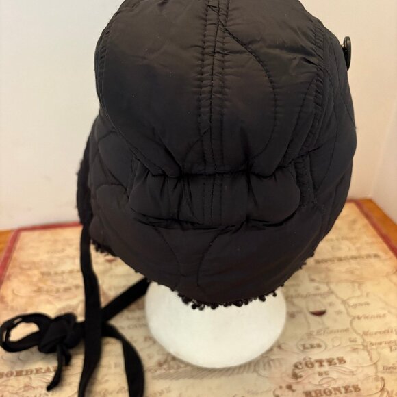Steve Madden Quilted Winter Cap - Picture 2 of 3